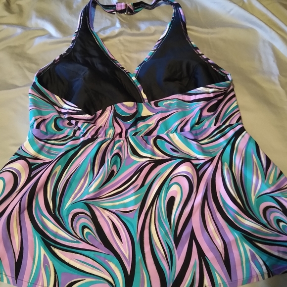 Women's size 18 Halter swim top - Picture 2 of 3